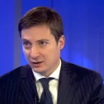 Andrei Caramitru, atac virulent la adresa PSD și AUR, „băieți cu cutiile de pantofi pline cu cash”. Progresistul anunță mișcări de stradă