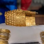 Recuperarea Tezaurului Dacic: Coiful de la Coțofenești și Brățările Aurite – O Pagină de Istorie Reînvie în România