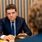 Criza Guvernamentală din România: Consultările lui Nicușor Dan și Implicațiile Politice ale Retragerii Sprijinului pentru Ilie Bolojan