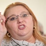 Diana Șoșoacă și Moțiunea Împotriva Guvernului Bolojan: O Analiză a Contextului Politic Actual din România