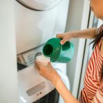 Cât detergent ar trebui să folosești la spălarea rufelor: Ghid complet pentru o spălare eficientă și economică
