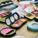 Uniunea Europeană interzice substanțe chimice din cosmetice: O privire detaliată asupra reglementărilor și contrastul cu SUA
