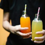 Controversă în Singapore: Un adolescent riscă închisoarea pentru un gest considerat vandalism