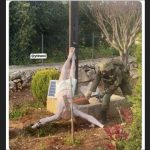 Israelul a declanșat o anchetă după ce o fotografie cu un soldat care distruge cu un baros o statuie a lui Iisus Hristos a devenit virală pe rețelele sociale